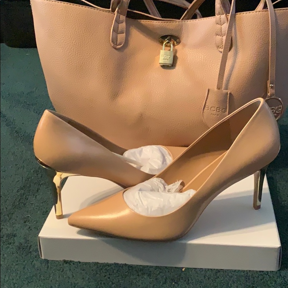 A Blush Nude Pump you need to have in your closet!